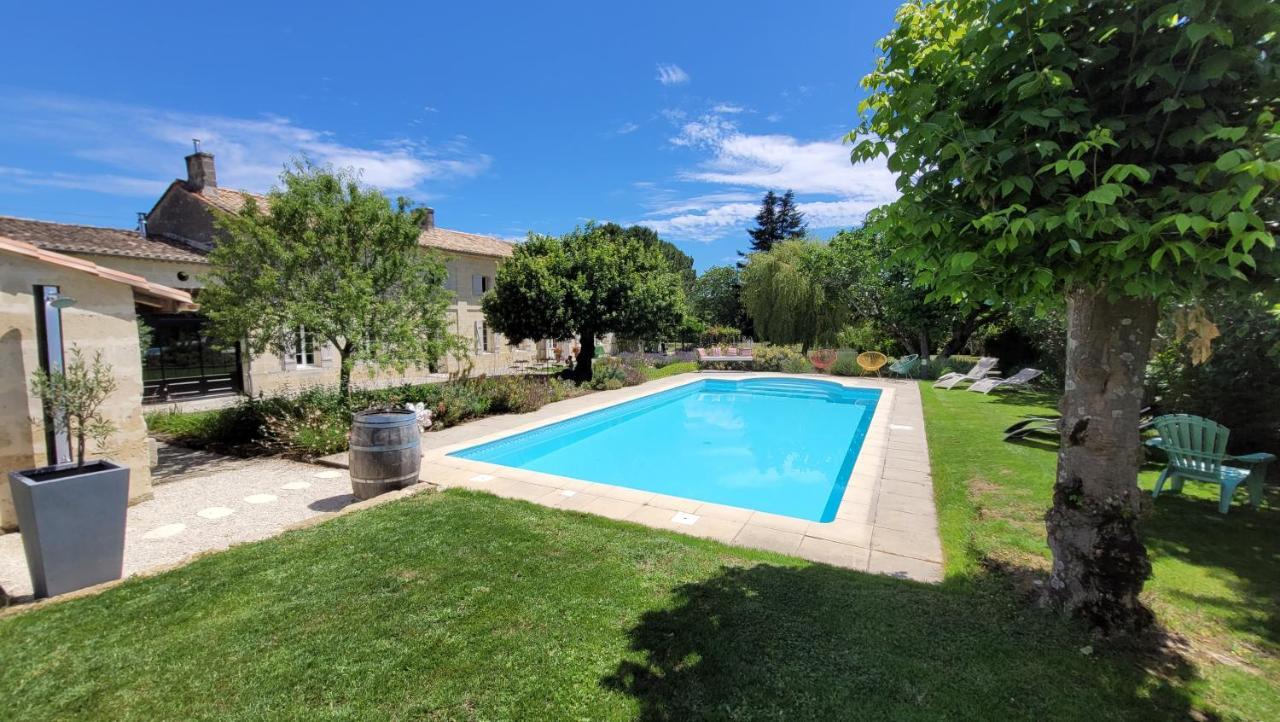 Au Do'Mayne Des Bouilles - Spa & Piscine Lussac  Exterior photo
