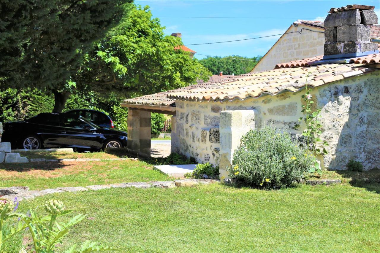 Au Do'Mayne Des Bouilles - Spa & Piscine Lussac  Exterior photo